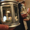 Światło z Betlejem dzięki harcerzom przed świętami trafi do instytucji i parafii w całej archidiecezji