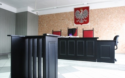 Sąd: Niech przeproszą za „Hienę Roku”