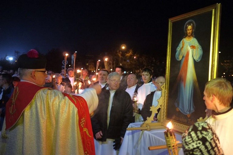 Peregrynacja obrazu Jezusa Miłosiernego w parafii pw. NMP Królowej Polski w Głogowie