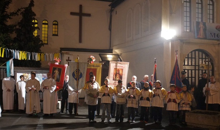 Peregrynacja obrazu Jezusa Miłosiernego w parafii pw. św. Maksymiliana Marii Kolbe w Głogowie