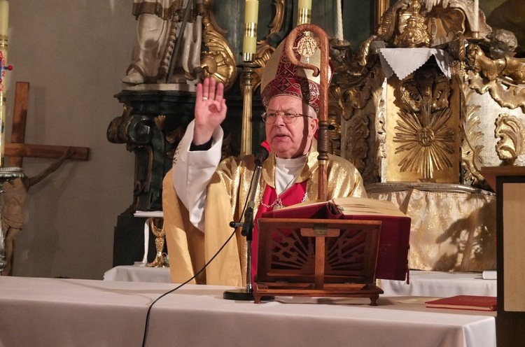 Peregrynacja obrazu Jezusa Miłosiernego w parafii pw. św. Jana Chrzciciela w Kurowie Wielkim