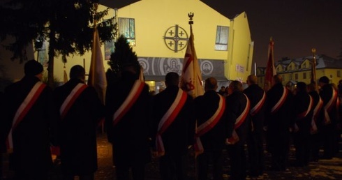 Poczty szandarowe Solidarności różnych zakładów i instytucji płockich