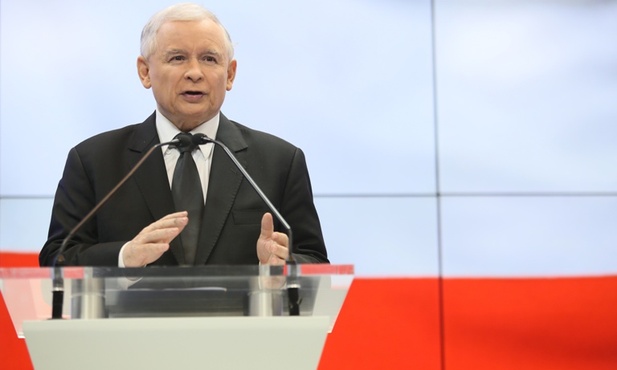 Rząd prowadzi "politykę autodegradacji"
