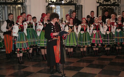 Występ zespołu "Blichowiacy" w Muzeum w Łowiczu