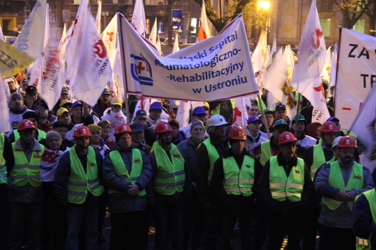 Demonstracja związkowców w Katowicach