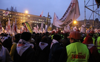 Demonstracja związkowców w Katowicach