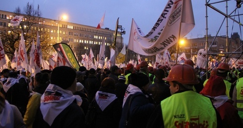 Demonstracja związkowców w Katowicach