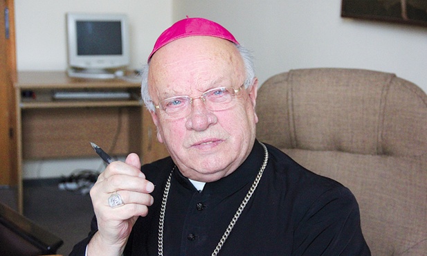  Biskup Józef Zawitkowski nie ma wątpliwości, że Rok Wiary to czas stawiania sobie trudnych pytań