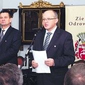 Duży może więcej