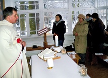 Uczestnicy modlili się za wszystkich pielgrzymów,  którzy pozostawili swoje intencje w Domu św. Faustyny