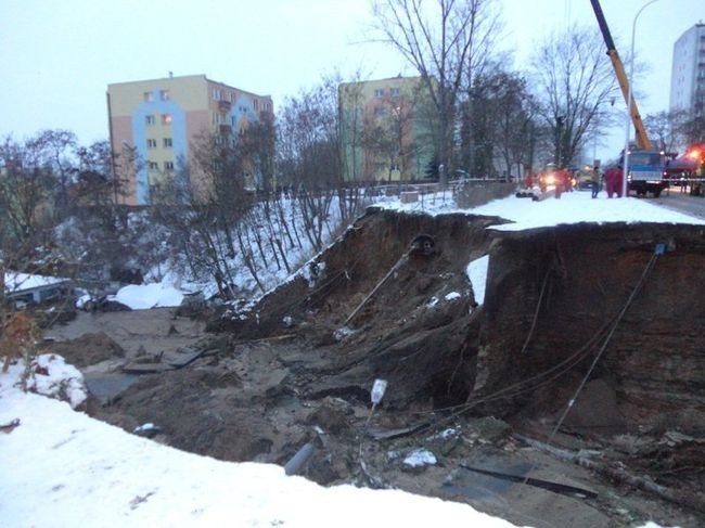 Ziemia osunęła się na ul. Polnej