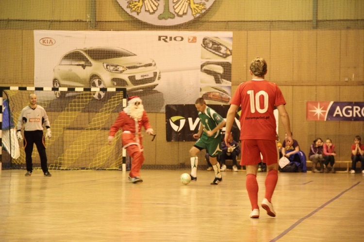 Piłkarskie gwiazdy zagrały w Łowiczu