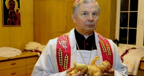 Oby w Roku Wiary dokonało się ożywienie „wiary wyznawanej, celebrowanej, przeżywanej i przemodlonej” – życzy nasz ordynariusz