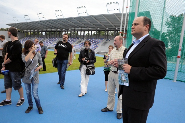 17 sierpnia. Dziennikarze mogli zwiedzić najnowszy obiekt sportowy Radomia, stadion lekkoatletyczny, który został otworzony na początku września