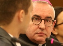 Biskup Piotr Jarecki chciał dobrowolnie poddać się karze