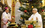 Bp Jeż wręczył ks. prał. Zdzisławowi Sadko papieską nominację 