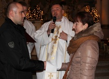 W parafii św. Jakuba w Skierniewicach na wszystkich Mszach św. małżonkowie odnawiali przyrzeczenia małżeńskie