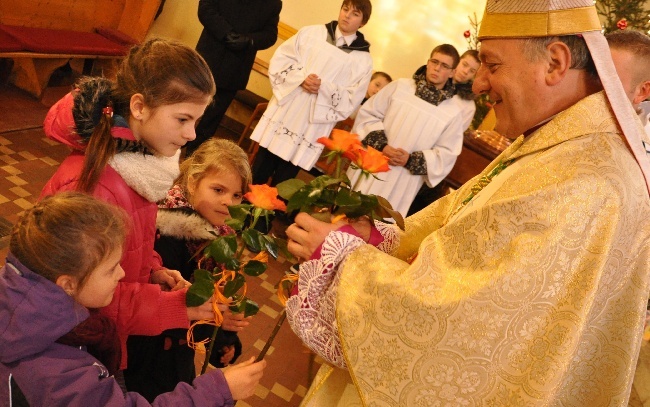 Bp Giuseppe Pellegrini gościł w Jasieniu