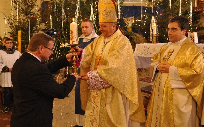 Bp Giuseppe Pellegrini gościł w Jasieniu