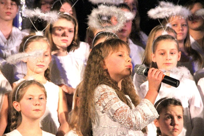 Koncert  "Ziarenek Nadziei"