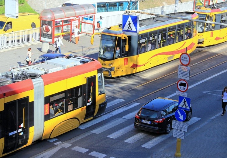 To druga z trzech zaplanowanych dużych podwyżek cen biletów miejskiej komunikacji w Warszawie