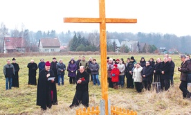 Na łąkach Owczej Góry w Kłodzku pojawiło się kilkudziesięciu przyszłych parafian