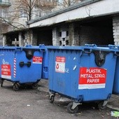 Pojemniki do segregacji na Pradze Południe