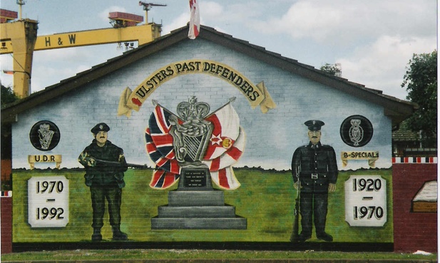 Belfast: w bitwie o flagę są ranni i zatrzymani