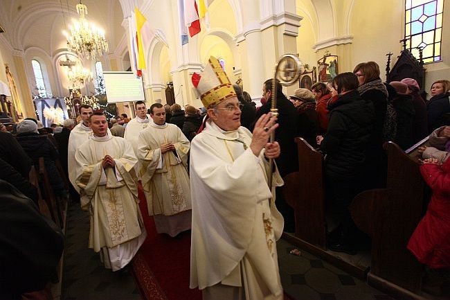 Parafia w Jadowie - rozpoczęcie peregrynacji figury MB Loretańskiej