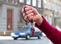  Modlitwa to największy dar, jaki każdy z nas może ofiarować kapłanom – przekonują organizatorzy akcji