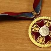 Otrzymali medale archidiecezji