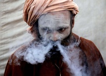 10 mln hinduistów obmyje się w Gangesie