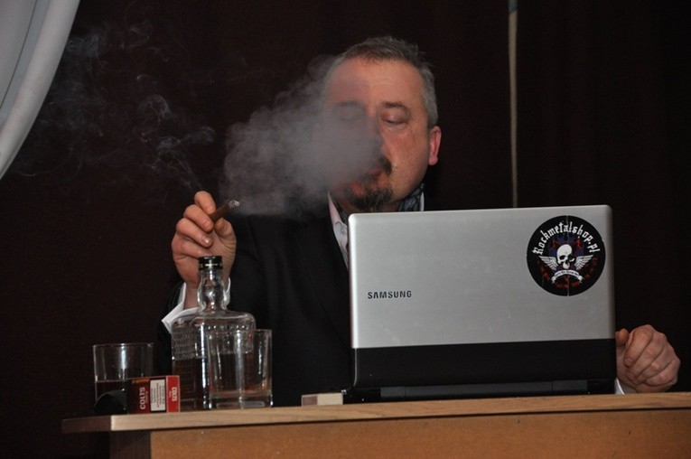 Teatr w Porębie Spytkowskiej