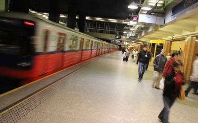 ZTM proponuje: Metro będzie kursować do 1.30