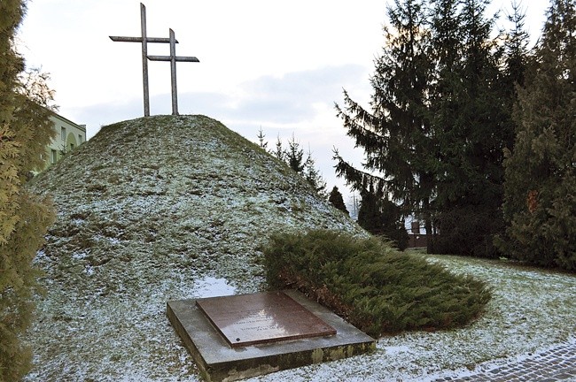  W Mławie 50 lat temu usypano kopiec ku czci bohaterów powstania styczniowego