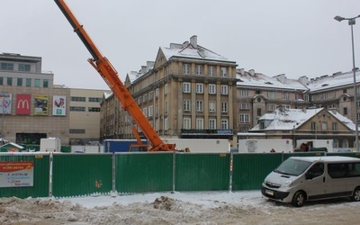 Targowa 70 i sąsiadujące centrum handlowe Warszawa Wileńska 