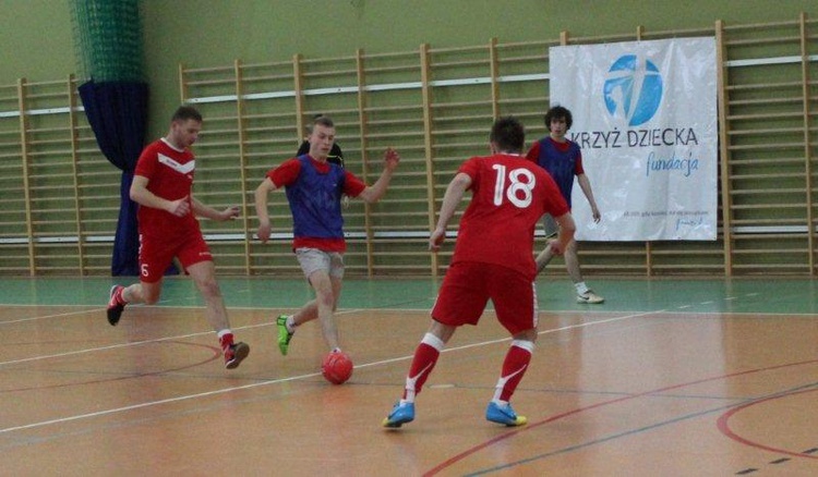 Piłkarski turniej charytatywny w Pisarzowicach