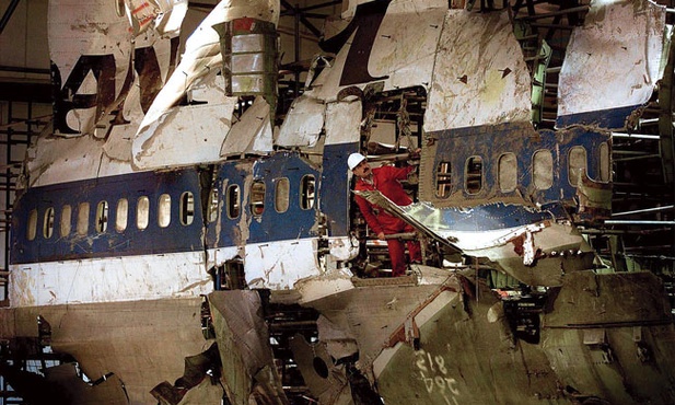  Szczątki samolotu przetransportowano do Farnborough, siedziby brytyjskiej komisji badania wypadków lotniczych. Tam maszynę zrekonstruowano