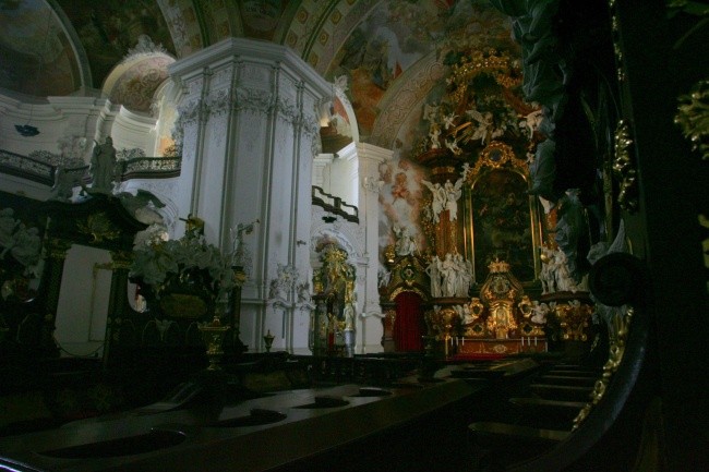 Prezbiterium krzeszowskiej bazyliki
