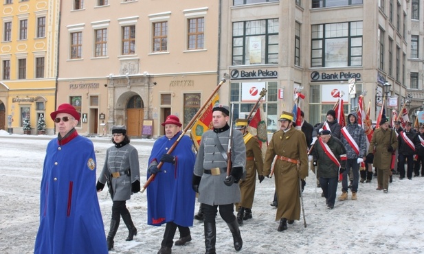 Dbać o dębowe korzenie