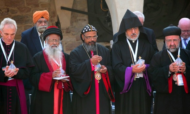 W dialogu