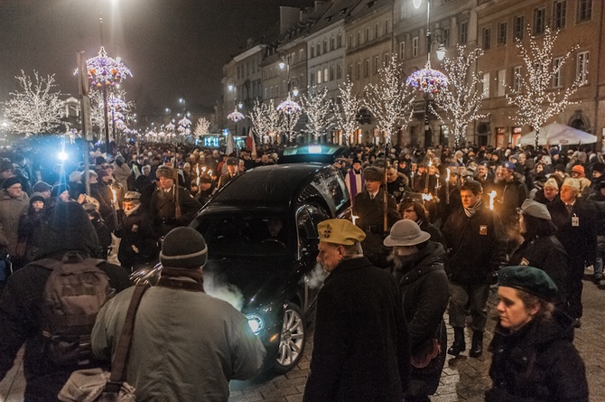 Pożegnanie Prymasa i ostatnia droga do Archikatedry.