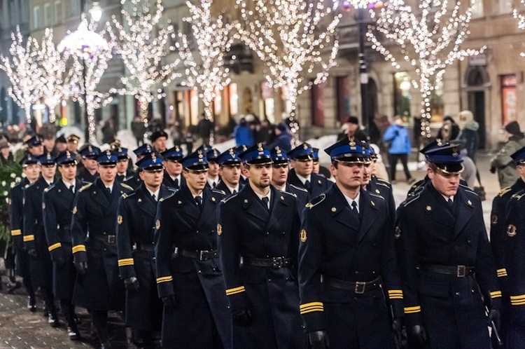 Pożegnanie Prymasa i ostatnia droga do Archikatedry.