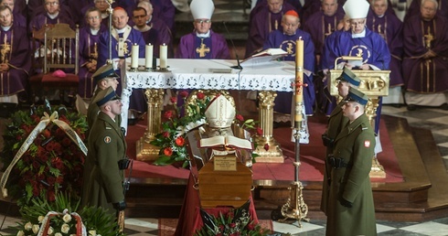 Pożegnanie Prymasa i ostatnia droga do Archikatedry.