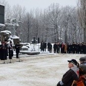 Modlitwa w Birkenau z udziałem duchownych różnych religii