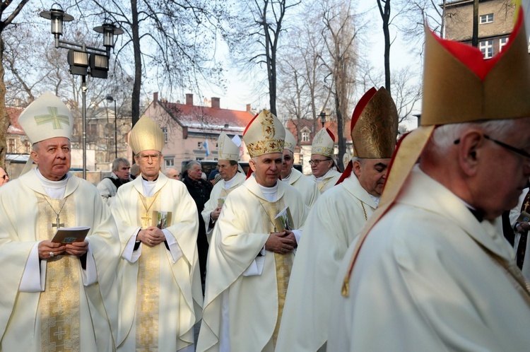 Ingres bp. Jana Kopca do gliwickiej katedry