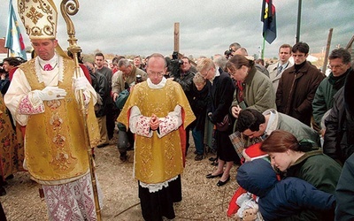  Arcybiskup Bernard Fellay, przełożony Bractwa Kapłańskiego Św. Piusa X