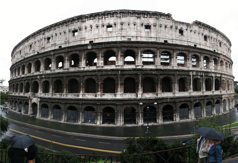 Koloseum się sypie - dostanie "ochroniarzy"