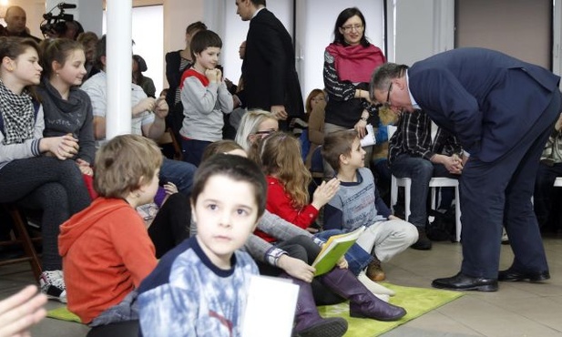 Prezydent w świetlicy "Krytyki Politycznej" 