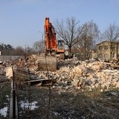 Ludzie  zasypani gruzami w Wałbrzychu